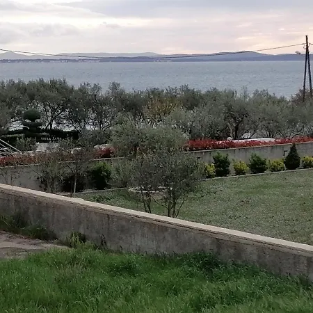 Diklo Dujmovic1 * Zadar